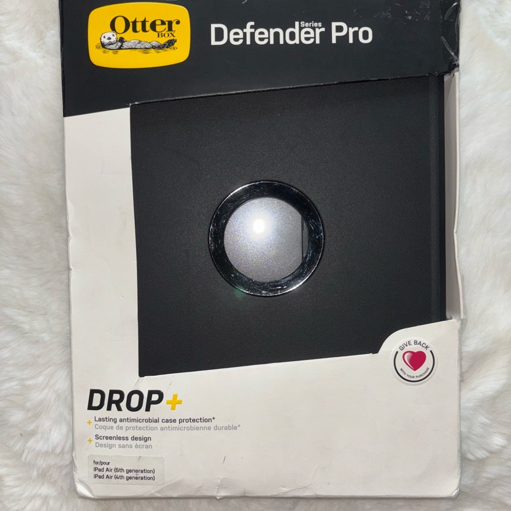 OtterBox Defender Pro Apple IPad Case Cover 4th & 5th generation. GENTLY USED .